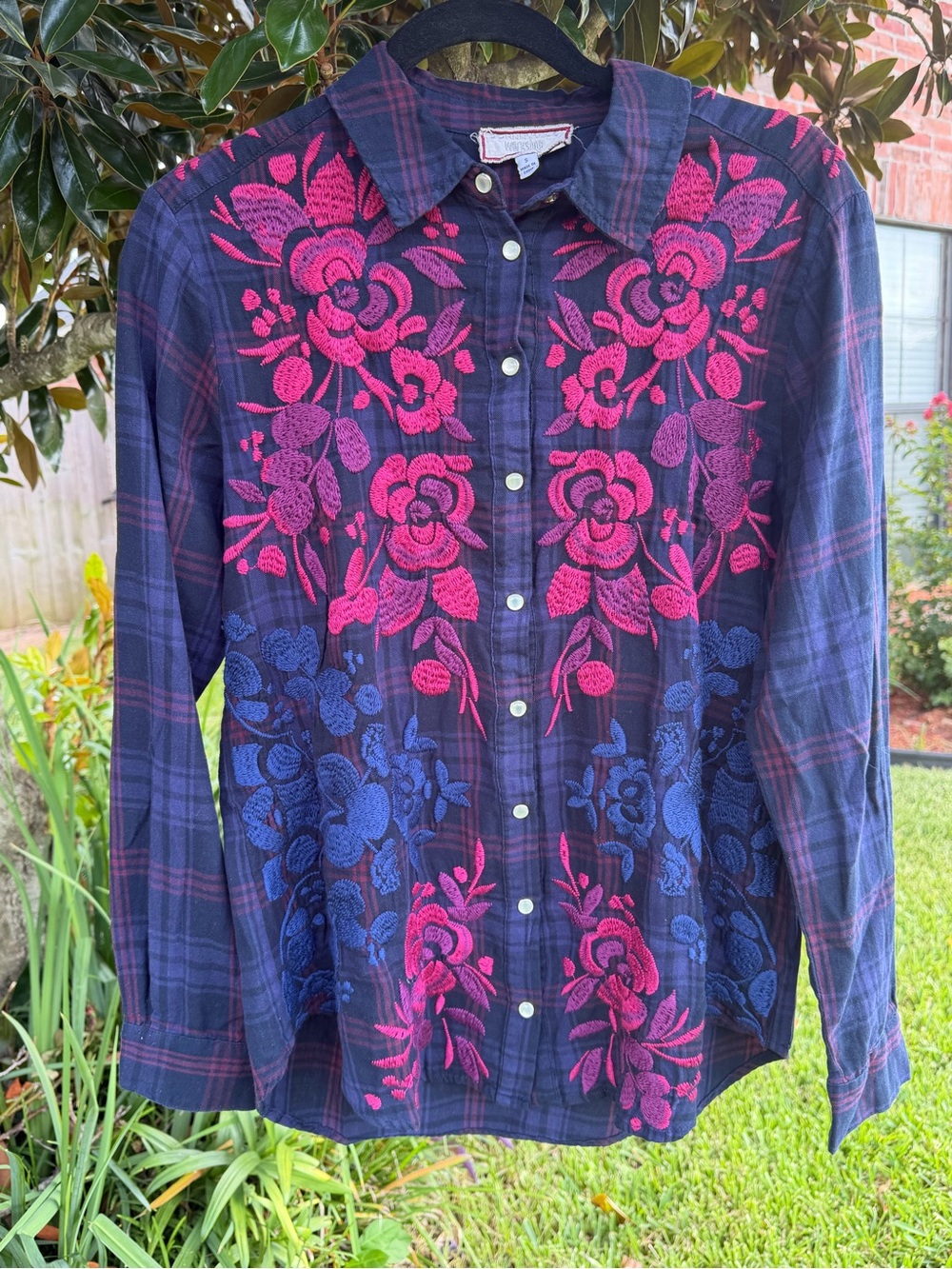 Johnny Was Workshop Embroidered Plaid Western Snap Button Shirt S